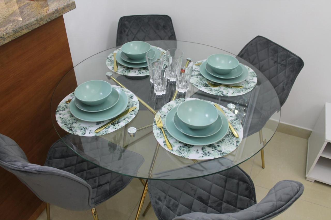 Newly Furnished One Bedroom Apartment Next To Metro & Beach In Marina Residence Dubai Eksteriør bilde