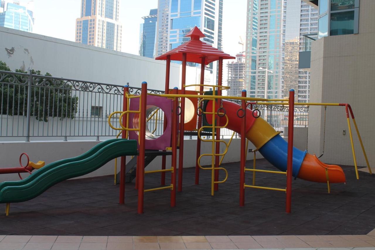 Newly Furnished One Bedroom Apartment Next To Metro & Beach In Marina Residence Dubai Eksteriør bilde