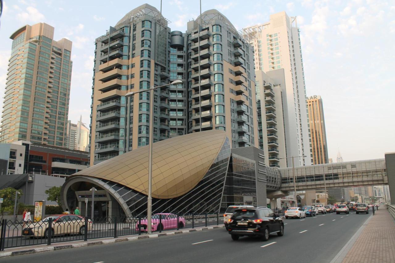 Newly Furnished One Bedroom Apartment Next To Metro & Beach In Marina Residence Dubai Eksteriør bilde