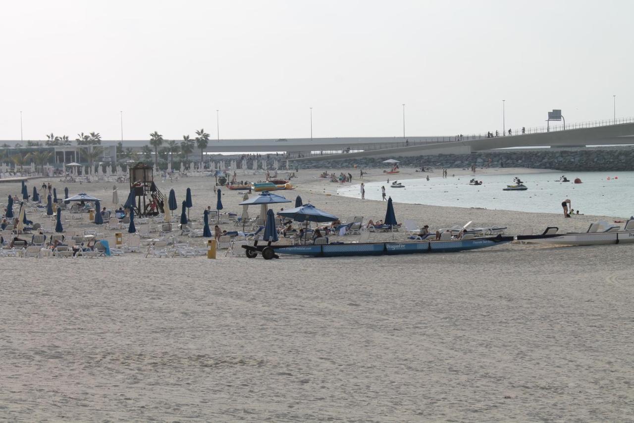 Newly Furnished One Bedroom Apartment Next To Metro & Beach In Marina Residence Dubai Eksteriør bilde