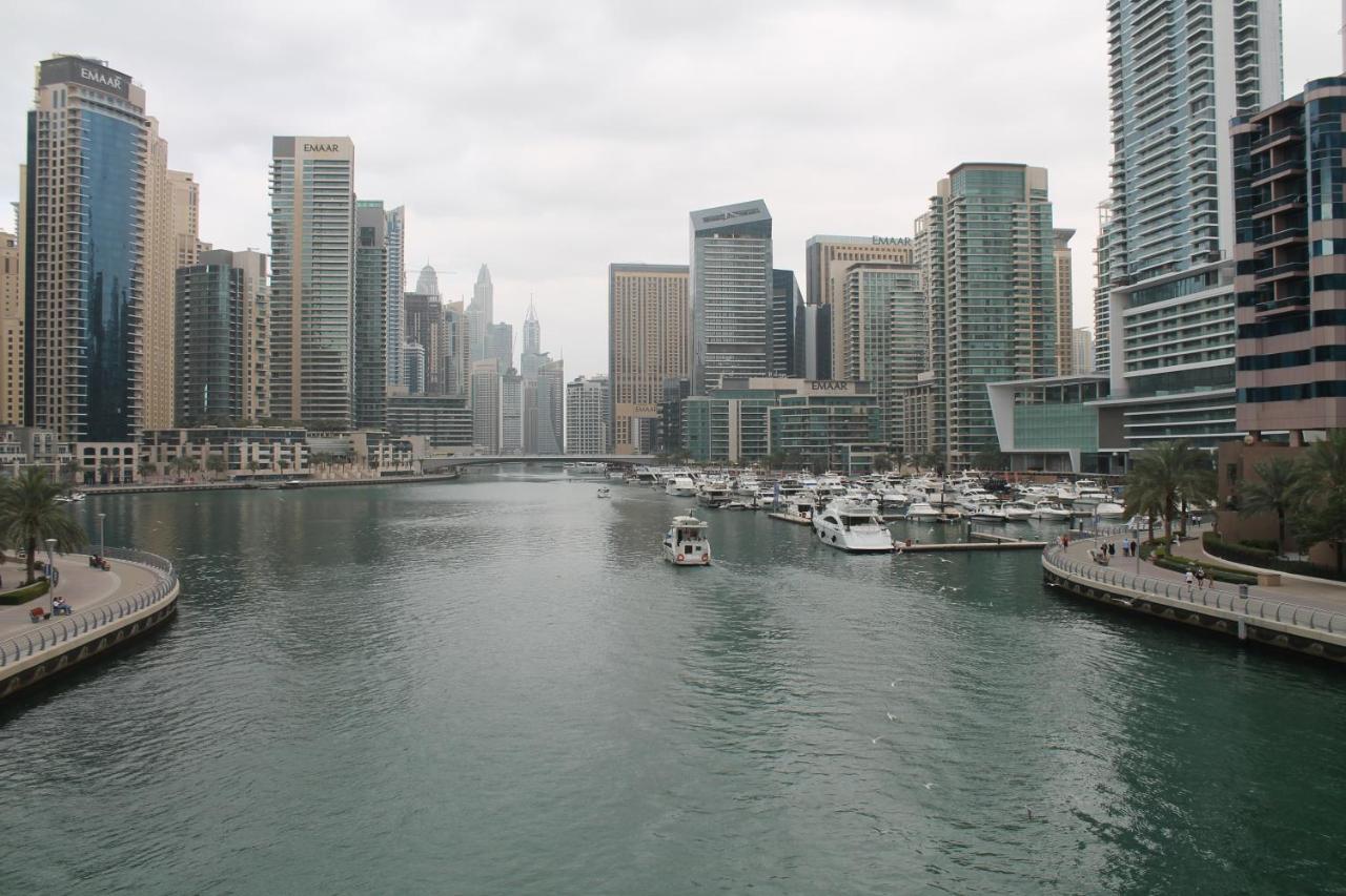 Newly Furnished One Bedroom Apartment Next To Metro & Beach In Marina Residence Dubai Eksteriør bilde