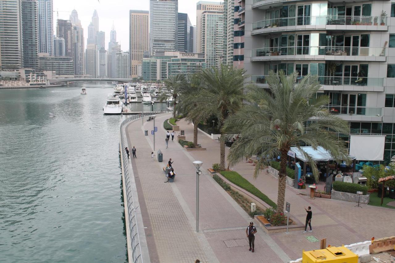 Newly Furnished One Bedroom Apartment Next To Metro & Beach In Marina Residence Dubai Eksteriør bilde